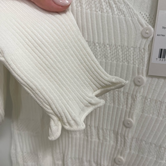 Fine Knit Cardigan with ruffle hem sleeve - Picture 3 of 4